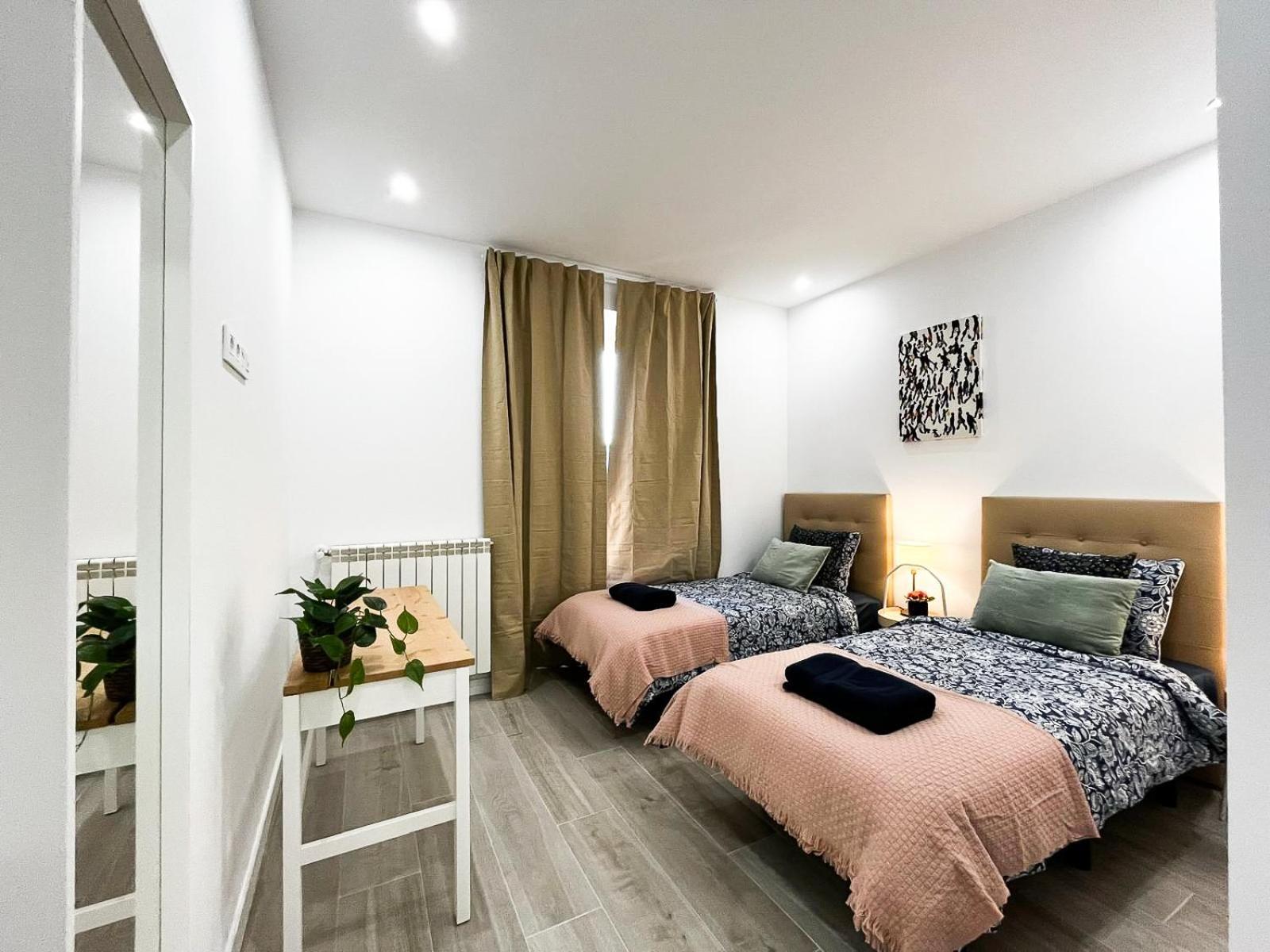 Madrid Private Rooms - Ferrer Εξωτερικό φωτογραφία