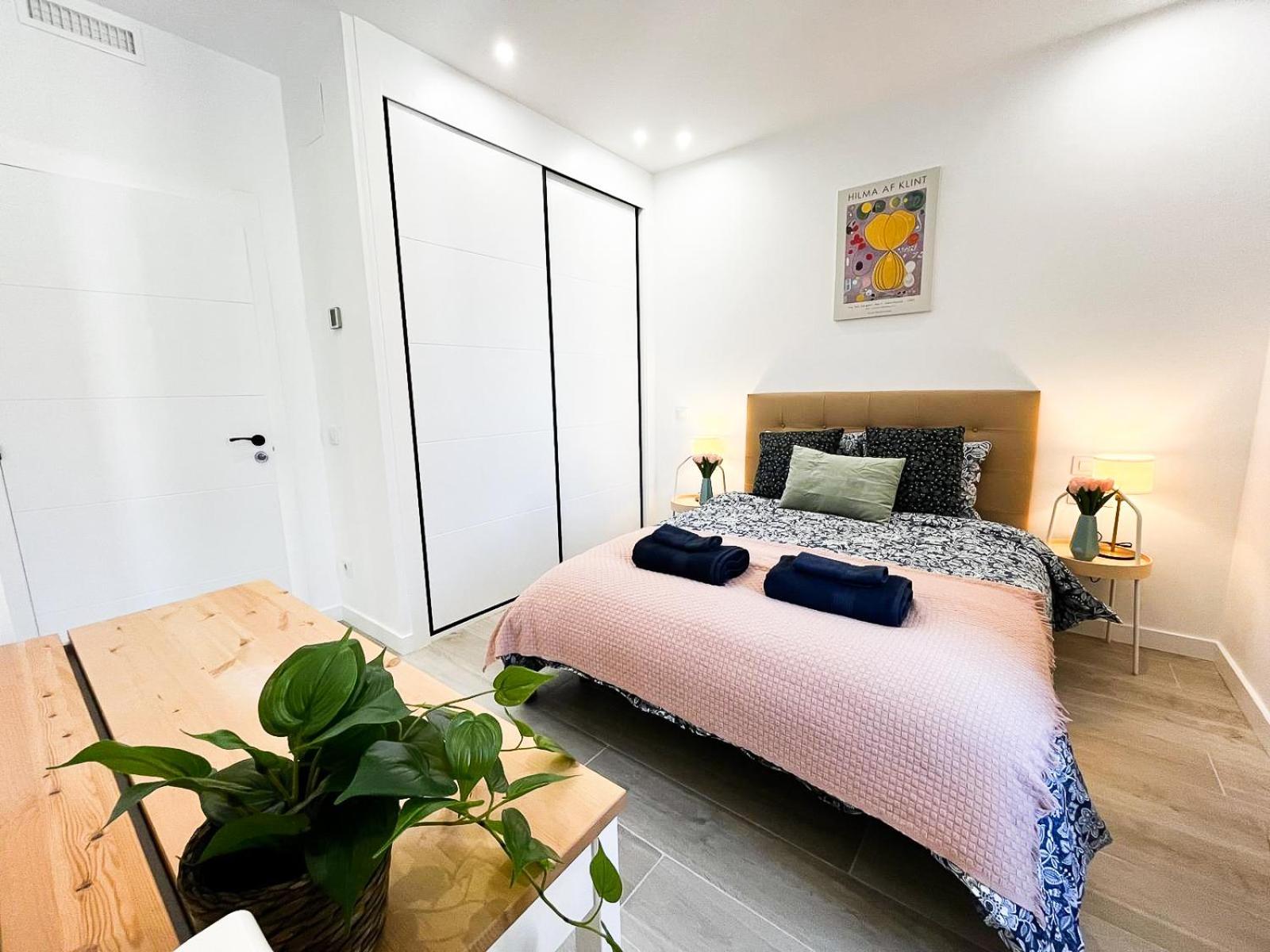 Madrid Private Rooms - Ferrer Εξωτερικό φωτογραφία