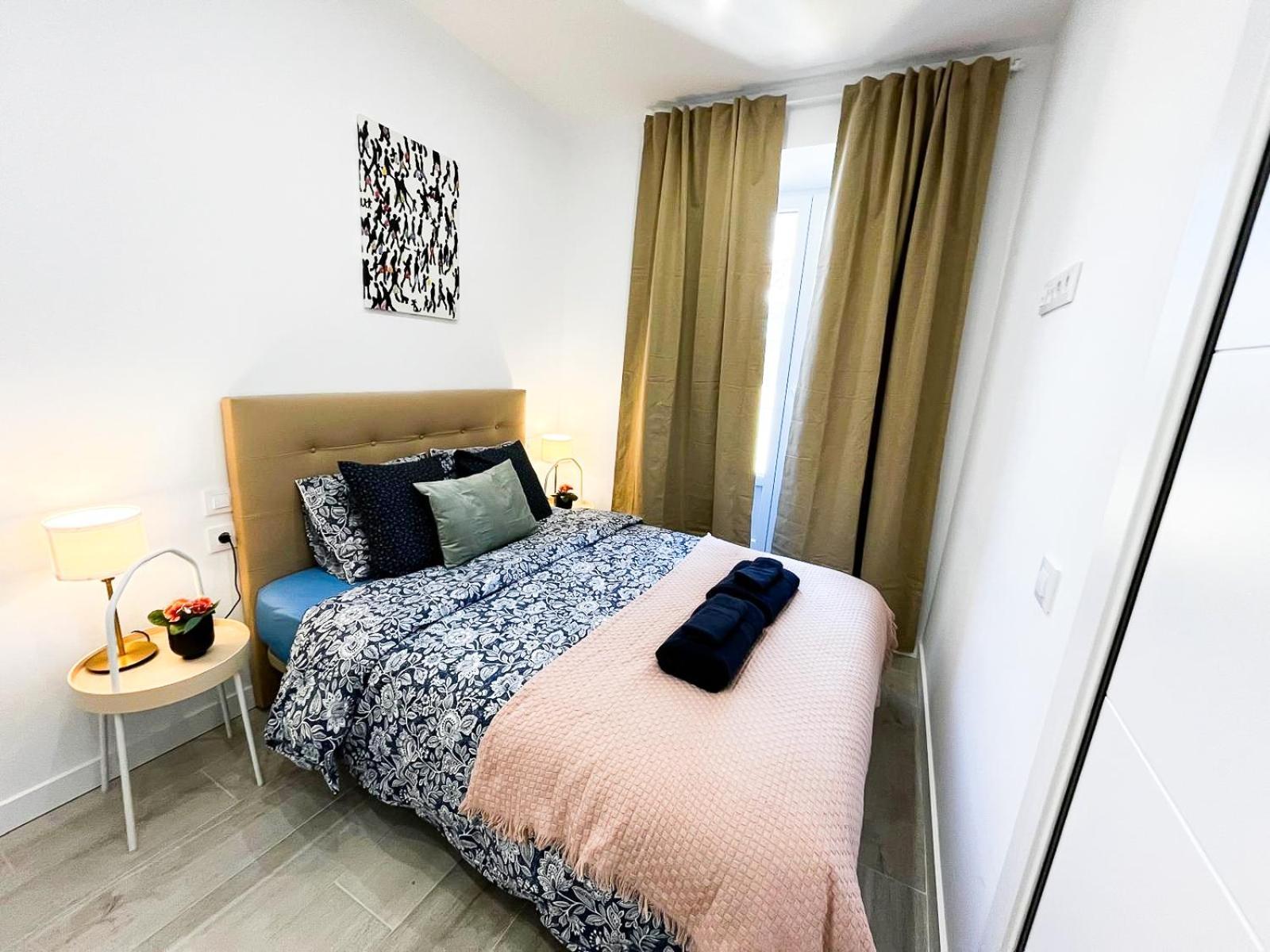 Madrid Private Rooms - Ferrer Εξωτερικό φωτογραφία